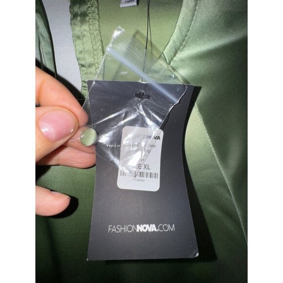 Fashion Nova Green Satin Long-Sleeve Crop Top XL Sexy Classic Party Date Boho - Picture 6 of 7